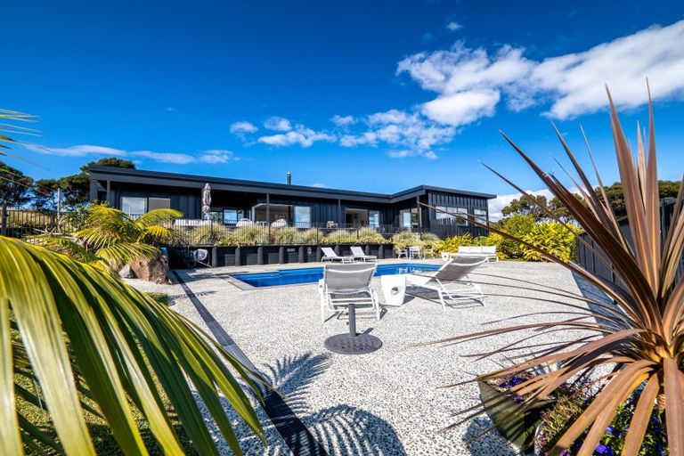 Photo of property in 58 Te Akau Drive, Russell, 0272