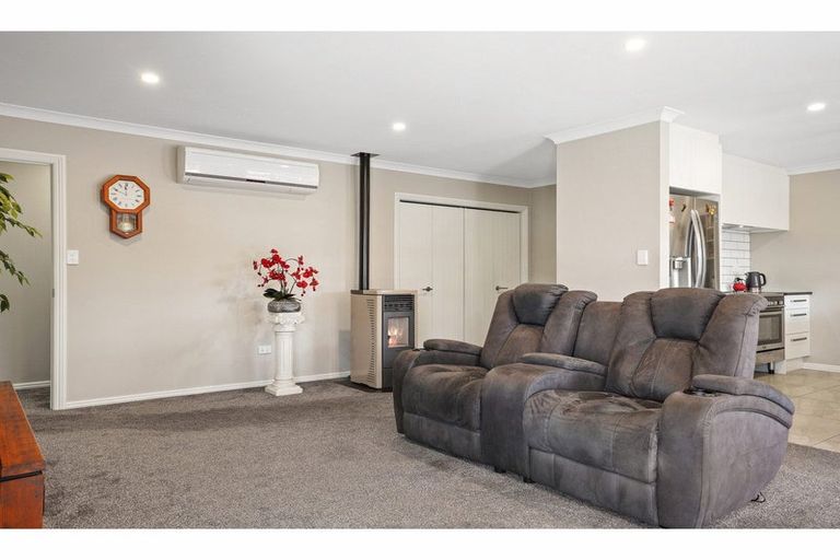 Photo of property in 33 Macphail Avenue, Rangiora, 7400