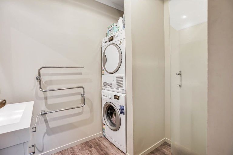 Photo of property in 114u1 Old Farm Road, Hamilton East, Hamilton, 3216