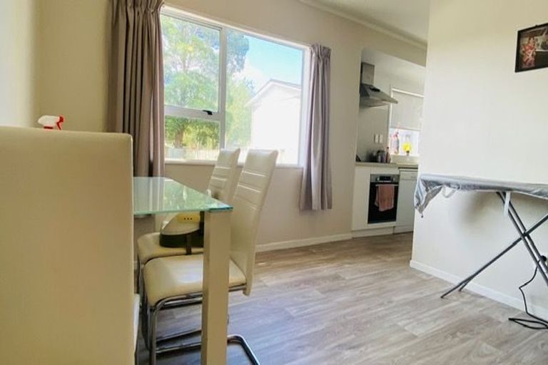 Photo of property in 2/18 Elliott Avenue, Bayview, Auckland, 0629