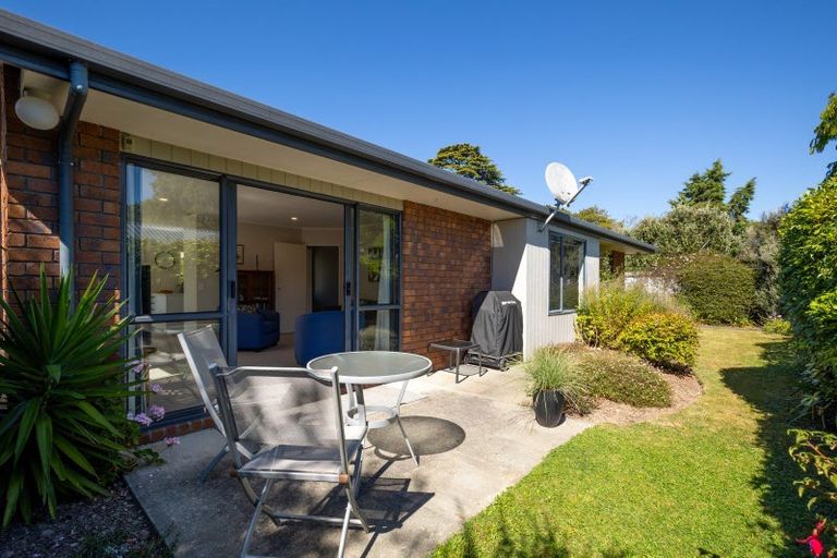 Photo of property in 21 Arbor-lea Avenue, Richmond, 7020