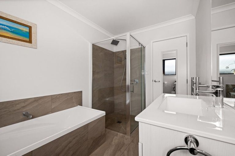 Photo of property in 9 Percy Berry Place, Havelock North, 4130