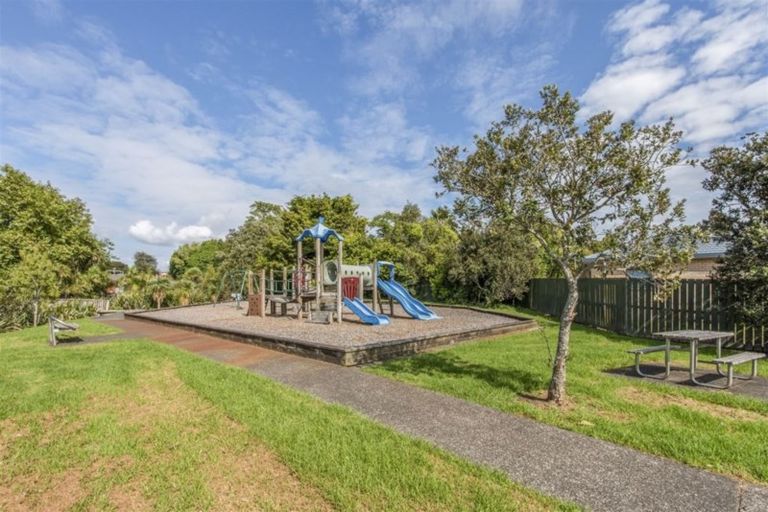 Photo of property in 11 Munroe Road, Ranui, Auckland, 0612