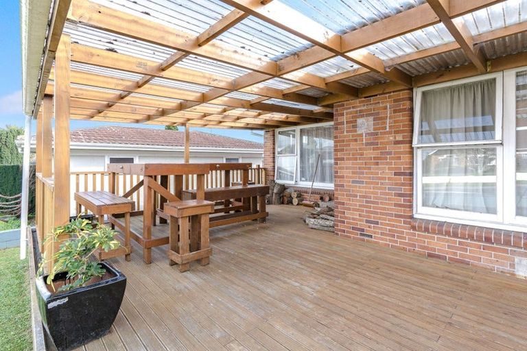 Photo of property in 70 Clevedon Road, Papakura, 2110