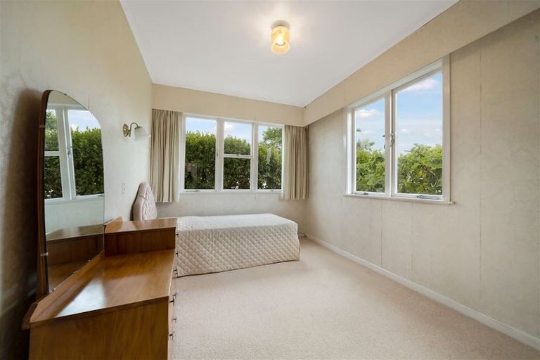Photo of property in 81 Lynwood Road, New Lynn, Auckland, 0600