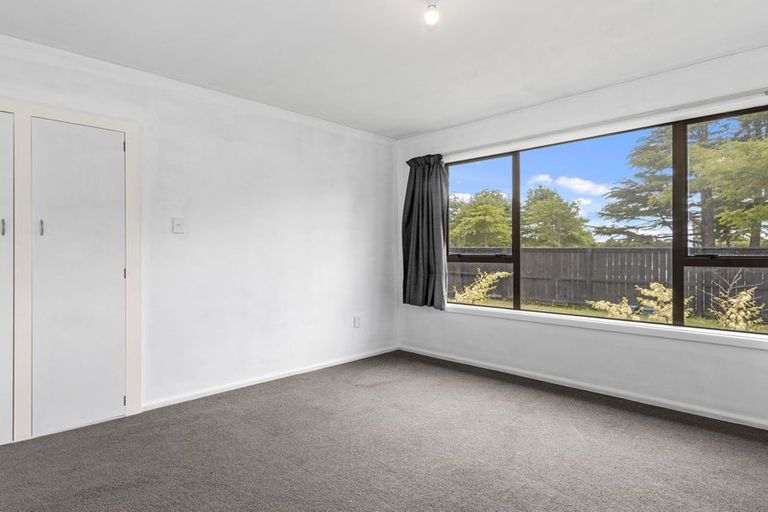 Photo of property in 1/365 Avonhead Road, Avonhead, Christchurch, 8042