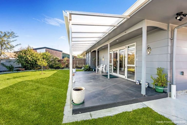 Photo of property in 22 Glamorgan Avenue, Tamatea, Napier, 4112