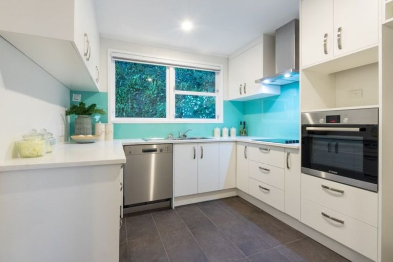 Photo of property in 176 Ti Rakau Drive, Pakuranga Heights, Auckland, 2010