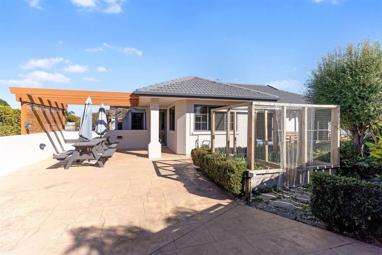 Photo of property in 27 Seychelles Drive, Papamoa Beach, Papamoa, 3118