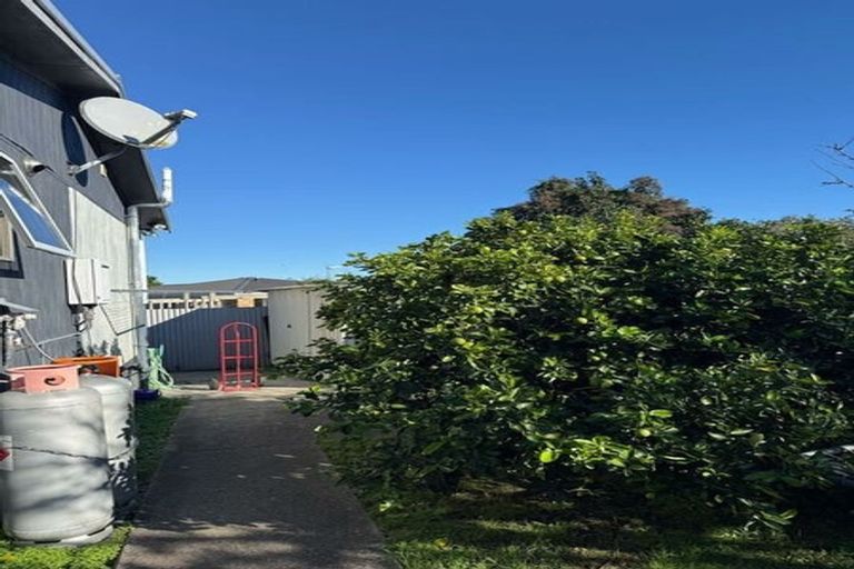 Photo of property in 99 Kitchener Road, Waiuku, 2123