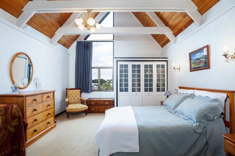 Photo of property in 439 Devon Street West, Lynmouth, New Plymouth, 4310
