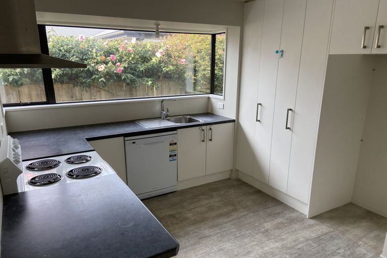 Photo of property in 2/112 Edward Avenue, Edgeware, Christchurch, 8013