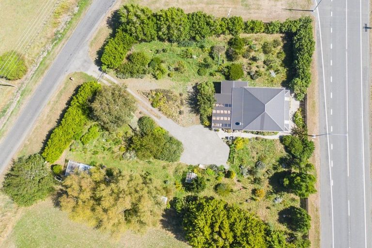 Photo of property in 9 Moroa Road, Tauwharenikau, Featherston, 5771