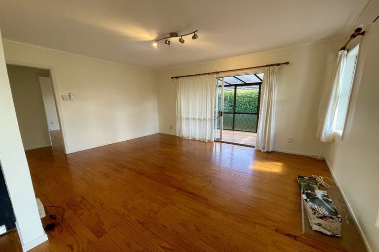 Photo of property in 38 Durham Street, Te Atatu Peninsula, Auckland, 0610