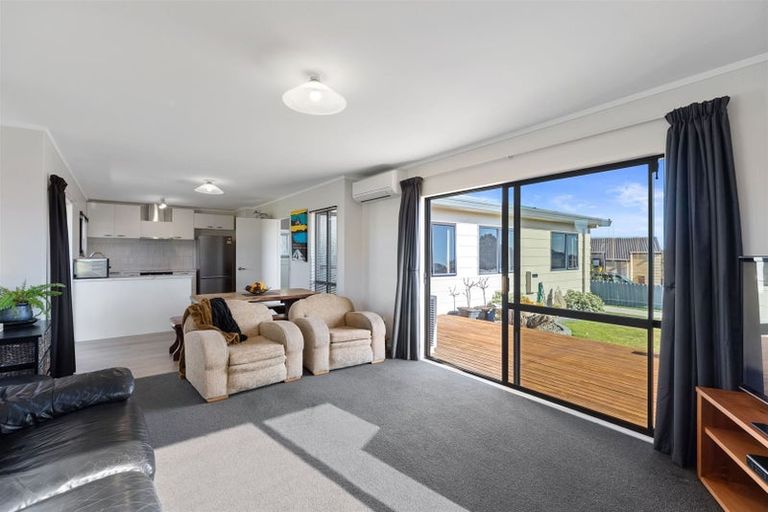 Photo of property in 18 Whenuariri Place, Maketu, 3189