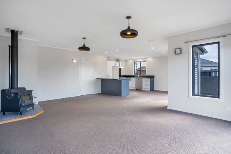 Photo of property in 19 Queen Street, Winton, 9720