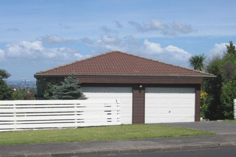 Photo of property in 3 High Road, Glenfield, Auckland, 0629