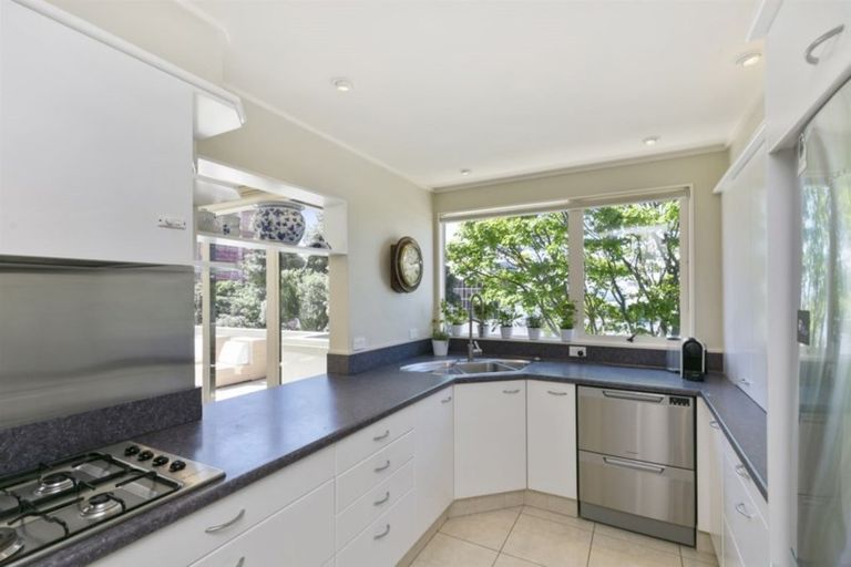 Photo of property in Highwic, 18/32u Hobson Street, Thorndon, Wellington, 6011