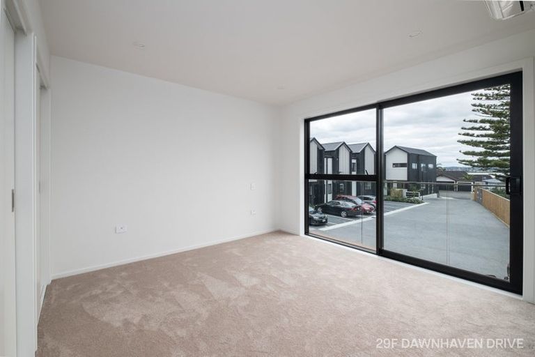 Photo of property in 27b Dawnhaven Drive, Te Atatu Peninsula, Auckland, 0610