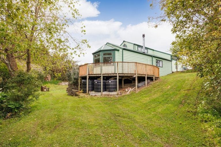 Photo of property in 353 Kahuterawa Road, Linton, Palmerston North, 4472