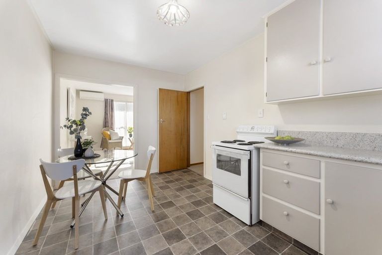 Photo of property in 2/32 Mona Vale Avenue, Riccarton, Christchurch, 8011