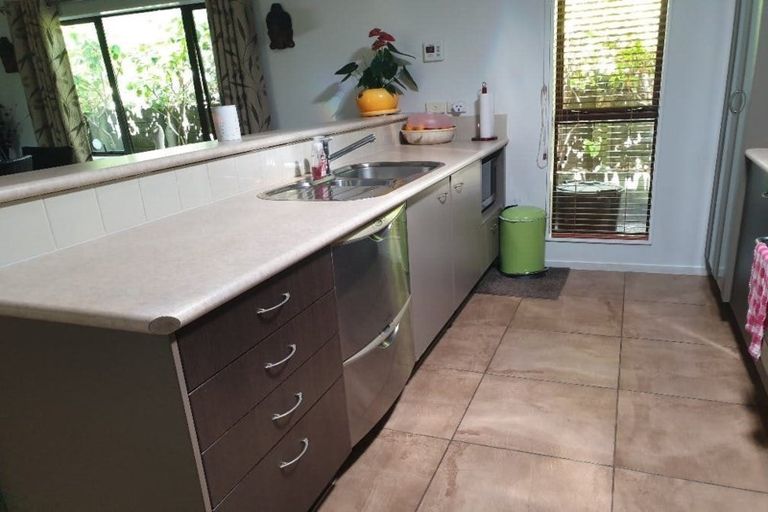 Photo of property in 73b Hillwell Drive, Henderson, Auckland, 0612