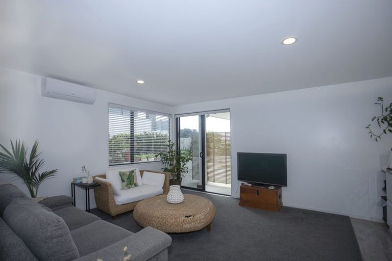 Photo of property in 203 Marine Parade, Mount Maunganui, 3116
