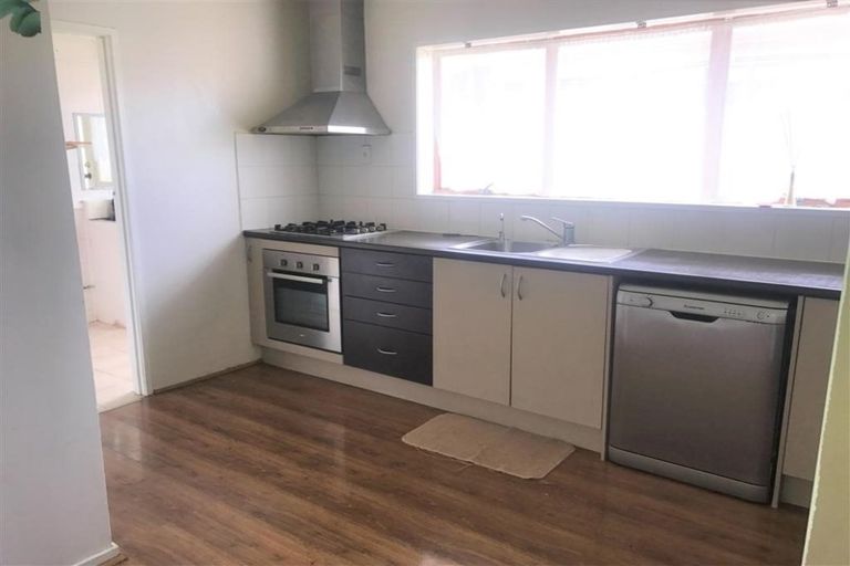 Photo of property in 1/1 Brooklyn Avenue, Papatoetoe, Auckland, 2025