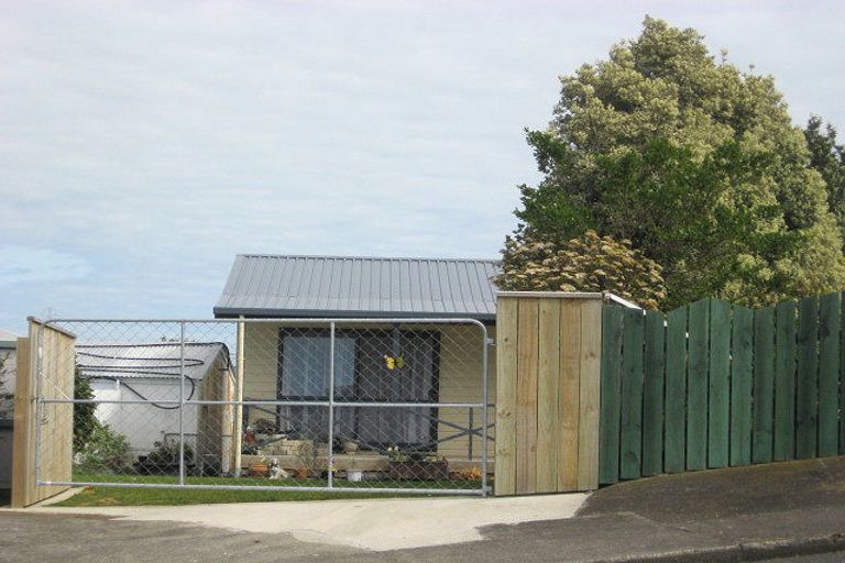 Photo of property in 1 Scott Street, Spotswood, New Plymouth, 4310