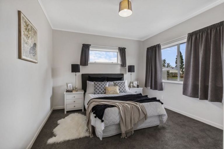 Photo of property in 97 Russell Road, Manurewa, Auckland, 2102
