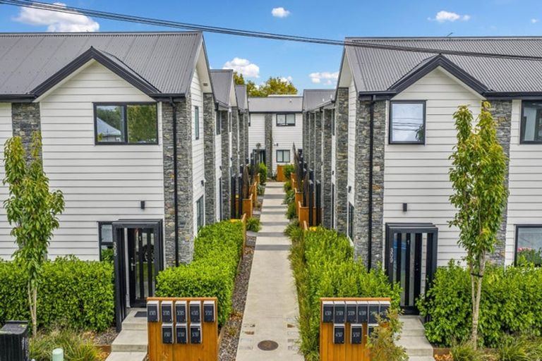 Photo of property in 2/305 Armagh Street, Christchurch Central, Christchurch, 8011