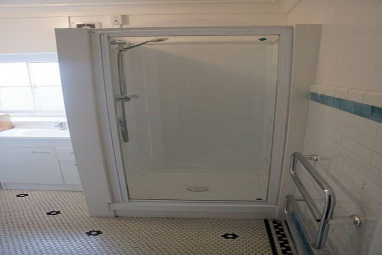 Photo of property in Fire Station Apartments, 54 Northland Road, Northland, Wellington, 6012