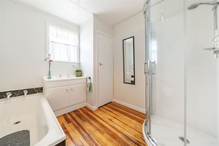 Photo of property in 23 Molloys Road, Te Marua, Upper Hutt, 5018