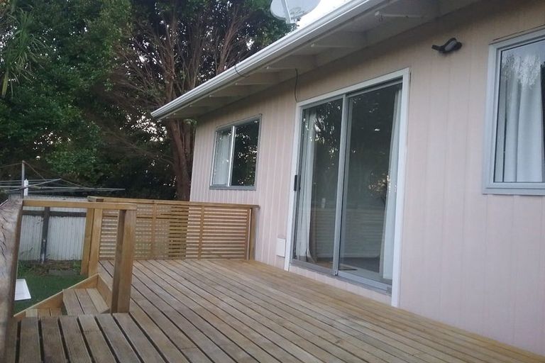 Photo of property in 7a Lynwood Road, New Lynn, Auckland, 0600