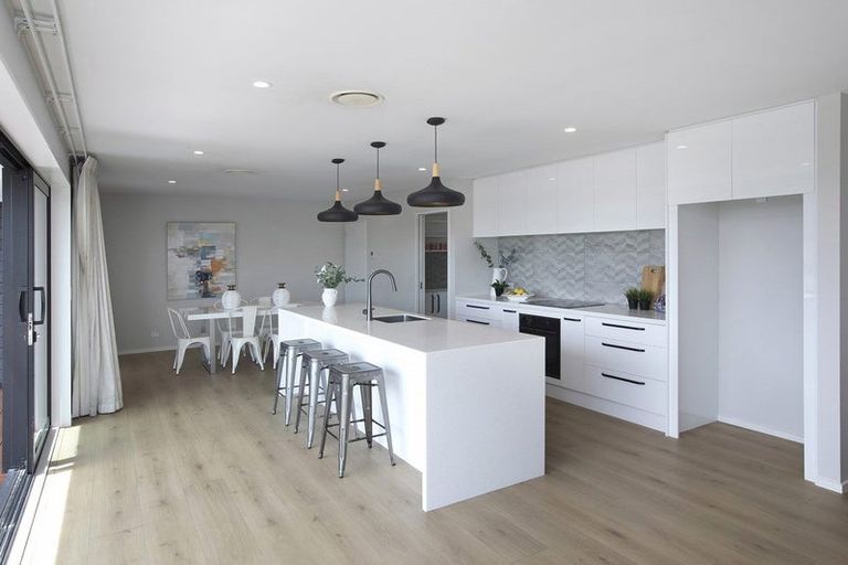 Photo of property in 14 Godley Place, Woodend, 7610