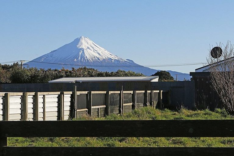 Photo of property in 9 Kauae Street, Manaia, 4612