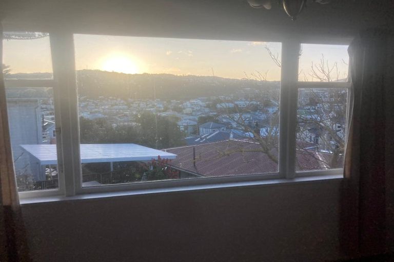 Photo of property in 130 Constable Street, Newtown, Wellington, 6021