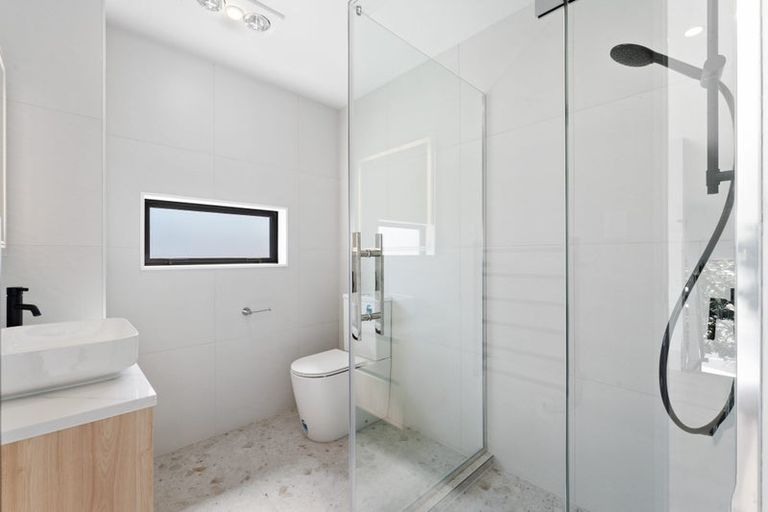 Photo of property in 729 Massey Road, Mangere, Auckland, 2022