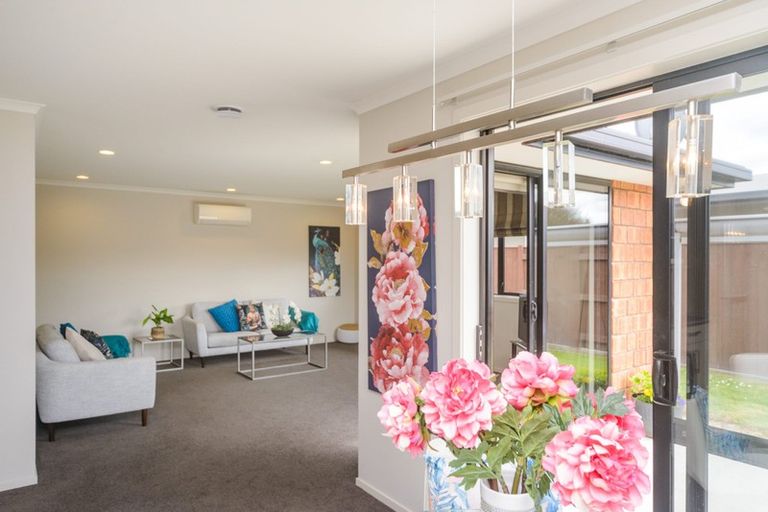 Photo of property in 2 Pegasus Place, Kelvin Grove, Palmerston North, 4414