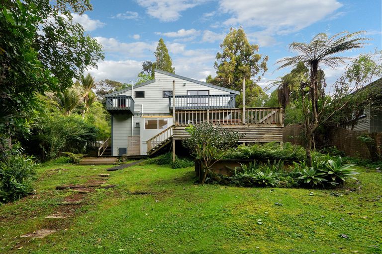 Photo of property in 7 Sylvan Valley Avenue, Titirangi, Auckland, 0604