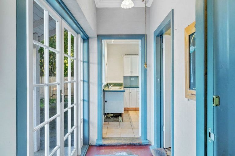 Photo of property in 8 Annandale Avenue, Takaro, Palmerston North, 4410