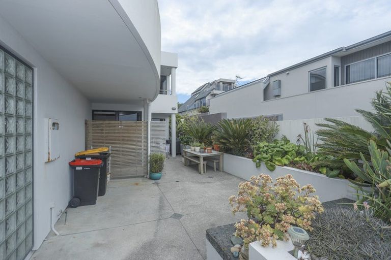Photo of property in 203 Marine Parade, Mount Maunganui, 3116