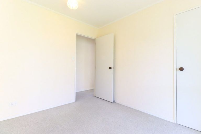 Photo of property in 75 Hillcrest Drive, Kelvin Grove, Palmerston North, 4414