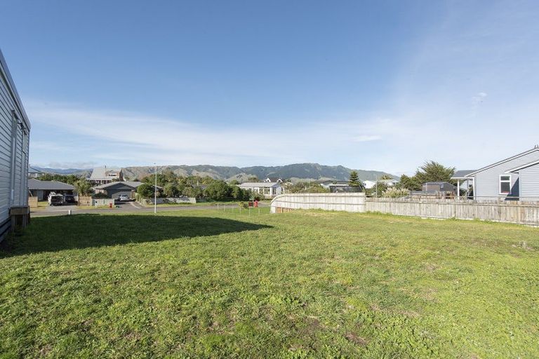 Photo of property in 65 Gawler Street, Te Horo Beach, Otaki, 5581