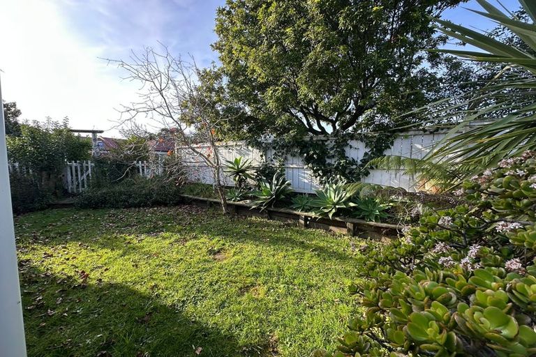 Photo of property in 3 Dunbarton Drive, Ranui, Auckland, 0612