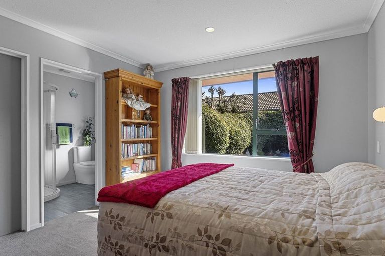 Photo of property in 16 Matthews Street, Kaiapoi, 7630