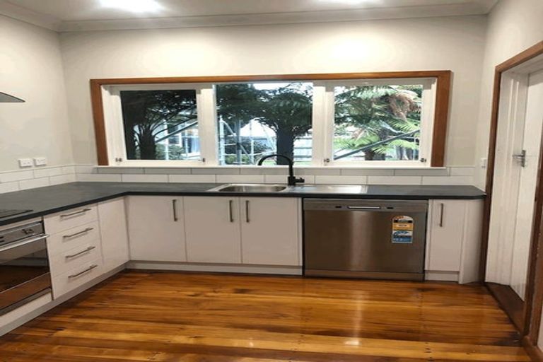 Photo of property in 115 Main Rd Clive, Clive, 4102