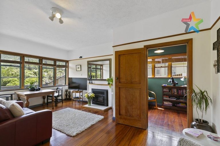 Photo of property in 103 Sunshine Avenue, Karori, Wellington, 6012