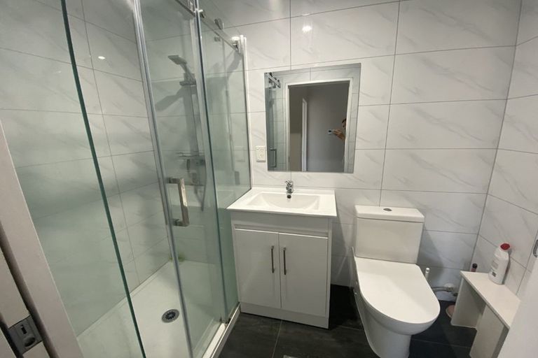 Photo of property in 54 Redoubt Road, Clover Park, Auckland, 2105