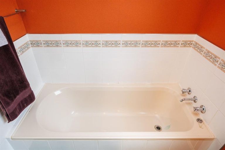 Photo of property in 40 Milne Street, Marton, 4710